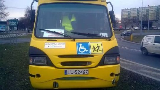 Kolizja autobusu na rondzie Berbeckiego