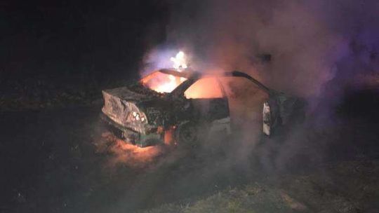 Pożar BMW w Zarzeczu