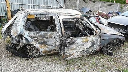 Zostawili dziewczynę umierającą, podpalili auto. Rusza proces Zostawili dziewczynę umierającą, podpalili auto. Rusza proces