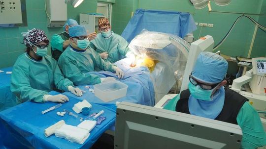 Operacja udrażniania żył głębokich bez skalpela