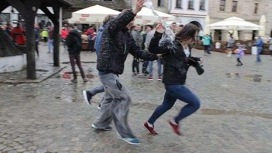 Śmigus-dyngus w Kazimierzu Dolnym