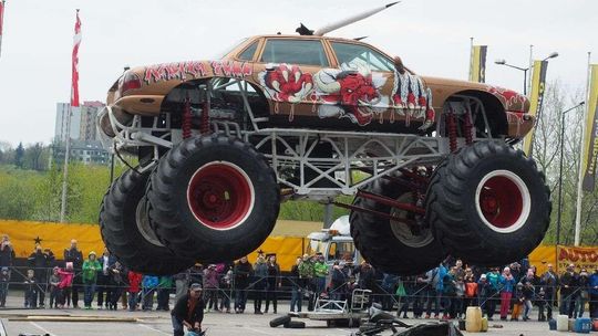 Motor Show na ul. Turystycznej: Monster Truck w akcji