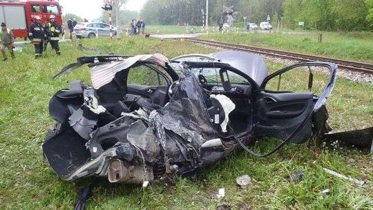 Wypadek na przejeździe kolejowym w Sobieszczanach