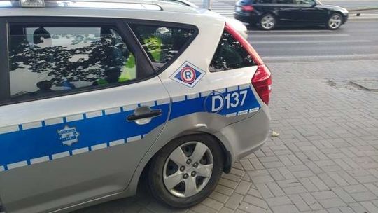 Zderzenie radiowozu i innego samochodu