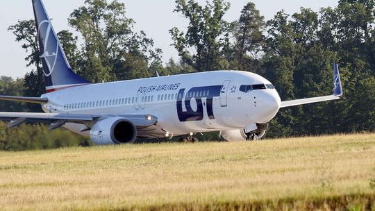 Samolot PLL LOT na lotnisku Lublin