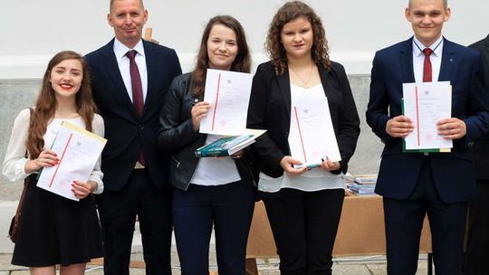 Zakończenie roku szkolnego w Puławach Zakończenie roku szkolnego w Puławach