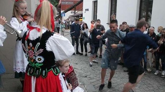 Festiwal Kapel i Śpiewaków Ludowych w Kazimierzu Dolnym (drugi dzień)