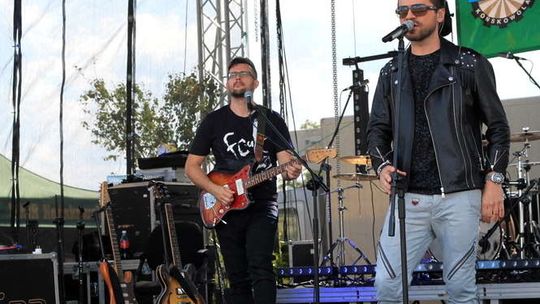 Rolnicy bawili się na placu LODR