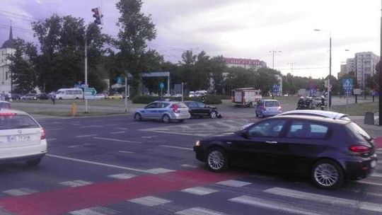 Kolizja na rondzie pod Zamkiem