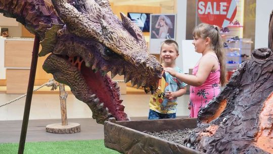 Baśniowe smoki - wystawa we wnętrzach Atrium Felicity