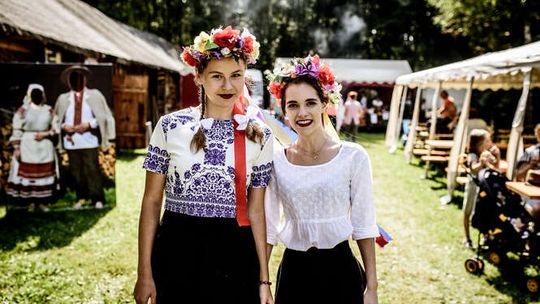 Jarmark Holeński w Holi