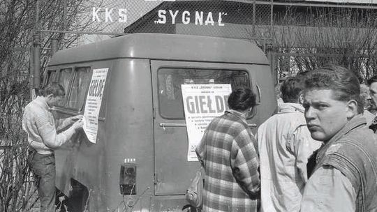 Staniki na bieżni, majtki na trybunach