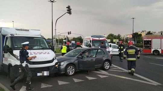 Wypadek na skrzyżowaniu al. Kompozytorów Polskich i Smorawińskiego w Lublinie