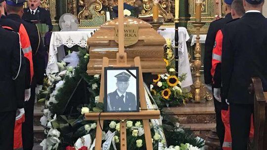 Opole Lubelskie: Pogrzeb tragicznie zmarłego strażaka Pawła Górki