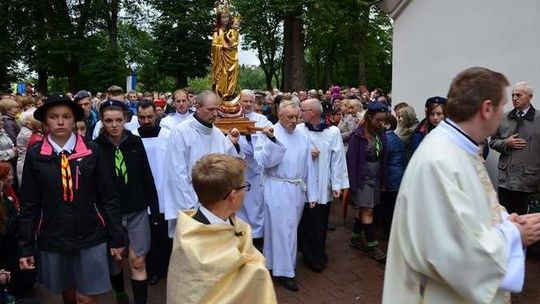 Uroczystości 39. rocznicy koronacji figury Matki Bożej Kębelskiej w Wąwolnicy 2-3 września 2017r. Uroczystości 39. rocznicy koronacji figury Matki Bożej Kębelskiej w Wąwolnicy 2-3 września 2017r.