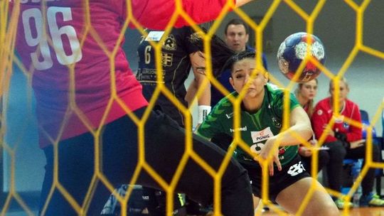 Szczypiornistki MKS Perła wygrały z Ruchem Chorzów 43:21