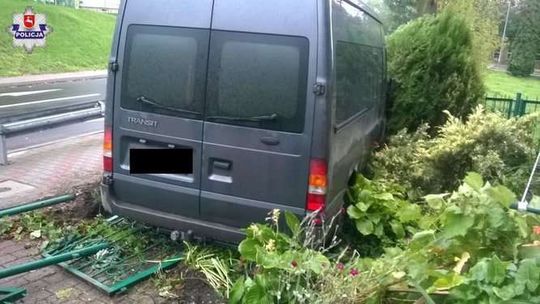 Hrubieszów: Wjechał samochodem do ogródka