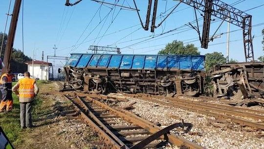 Pociąg wykoleił się w miejscowości Stawy
