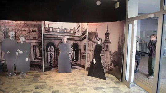 Wystawa o M.C. Skłodowskiej w Chatce żaka