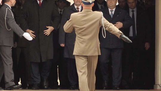 Wielonarodowa Brygada otrzymała sztandar na dziedzińcu Zamku