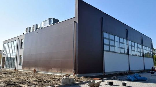 Rozbudowa szkoły w Gołębiu na ukończeniu