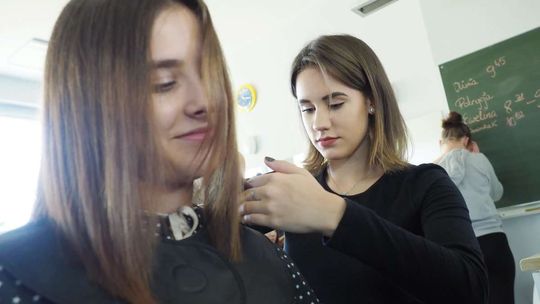 Zespół Szkół Odzieżowo-Włókienniczych w nowej siedzibie przy ul. Lwowskiej 11 