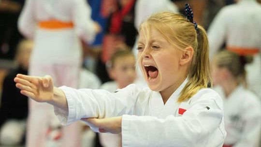 Karatecy na Globusie