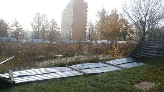 Ogrodzenie przy ul. Krasińskiego Ogrodzenie przy ul. Krasińskiego