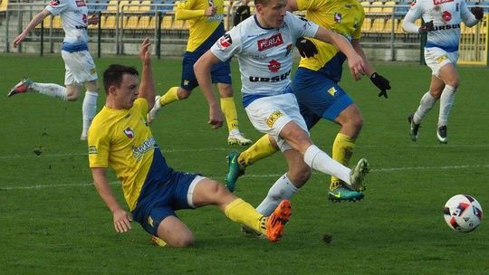 Avia – Motor 0:4. Wielkie lanie w derbach