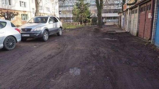 Boczna droga przy ul. Łopacińskiego