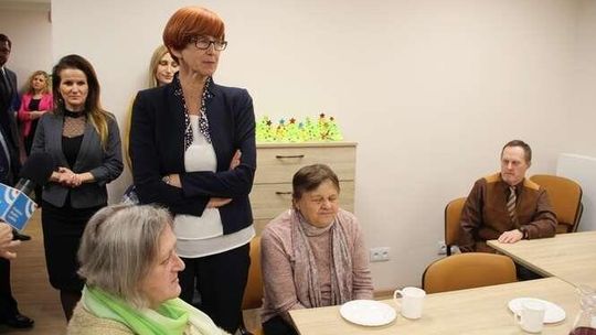 Elżbieta Rafalska na otwarciu domu samopomocy w Białej Podlaskiej
