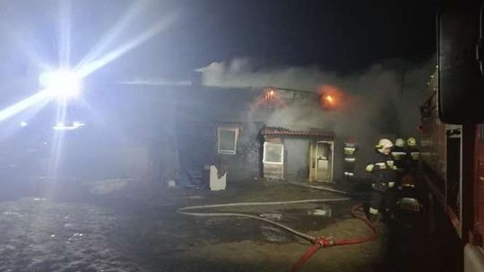 Pożar drewnianego domu 