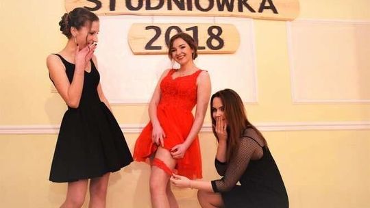 Studniówka Zespołu Szkół Agrobiznesu w Klementowicach Studniówka Zespołu Szkół Agrobiznesu w Klementowicach