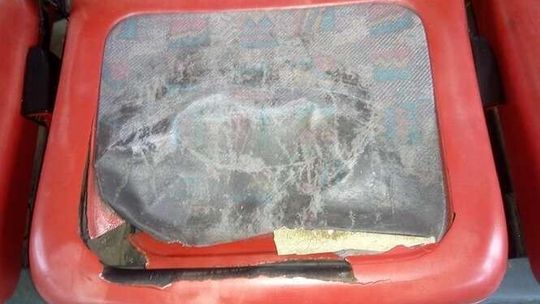 Fatalny stan techniczny autobusu przewożącego dzieci