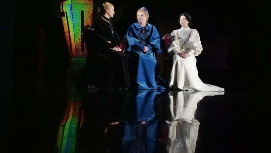 Trzy siostry w teatrze Osterwy Trzy siostry w teatrze Osterwy