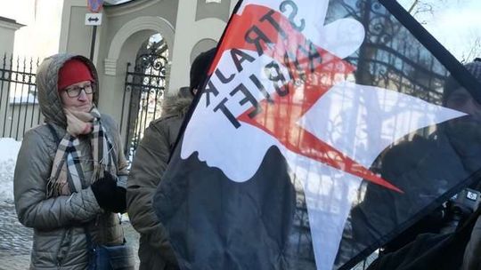 Pikieta przed siedzibą kurii w Lublinie