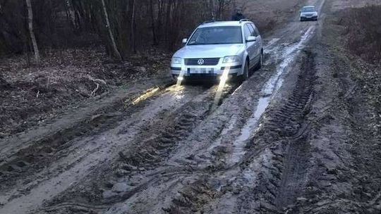 Fatalny stan dróg po zimie - Wasze zdjęcia
