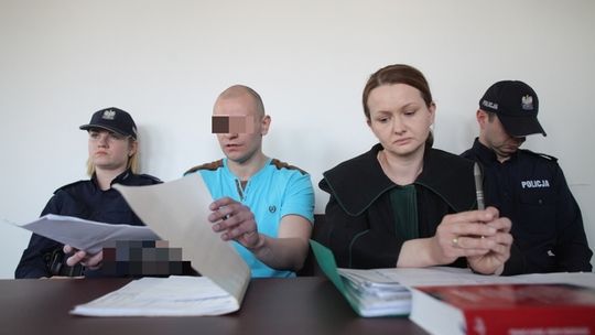 Zabójstwo przy ul. Bursztynowej w Lublinie. Mateusz C. przed sądem Zabójstwo przy ul. Bursztynowej w Lublinie. Mateusz C. przed sądem