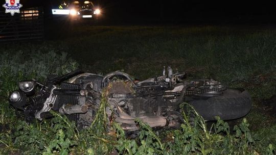 Traktorzysta wymusił pierwszeństwo. Motocykl doszczętnie spłonął Traktorzysta wymusił pierwszeństwo. Motocykl doszczętnie spłonął