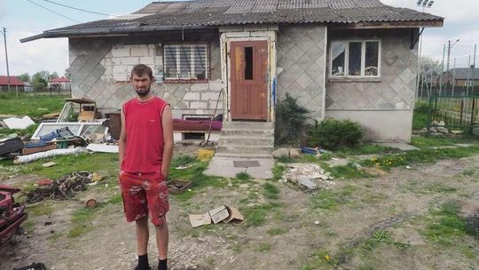 Adam nie poznał dobrego serca sąsiadów Adam nie poznał dobrego serca sąsiadów