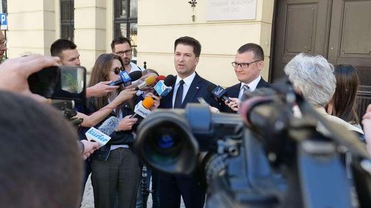 Konferencja prasowa Sylwestra Tułajewa, kandydata na prezydenta Lublina