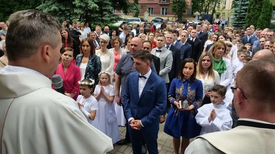 Kościół Garnizonowy: Pierwsza Komunia Święta dzieci z SP nr 6 i 27 w Lublinie Kościół Garnizonowy: Pierwsza Komunia Święta dzieci z SP nr 6 i 27 w Lublinie