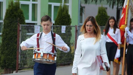 100-lecie szkoły podstawowej w Sworach (gm. Biała Podlaska) 100-lecie szkoły podstawowej w Sworach (gm. Biała Podlaska)