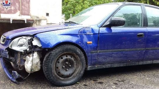 Po pijanemu wjechał w znak przed komendą policji