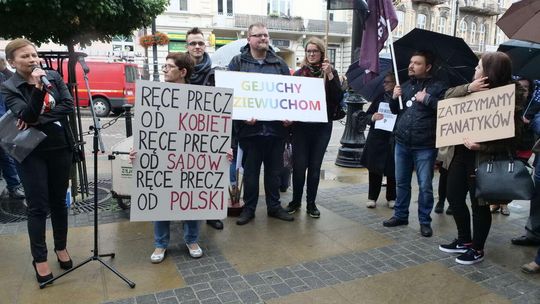 Pikieta przed siedzibą PiS