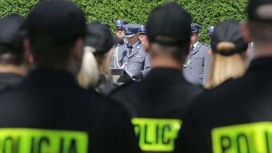 Ślubowanie nowo przyjętych policjantów