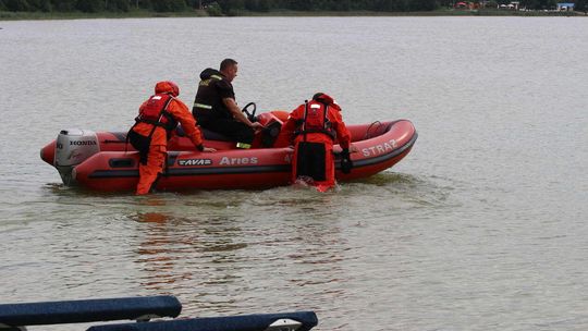 Akcja poszukiwawcza nad jeziorem Firlej