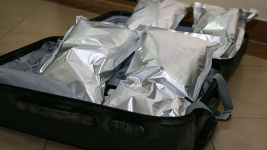 Walizka wypełniona amfetaminą