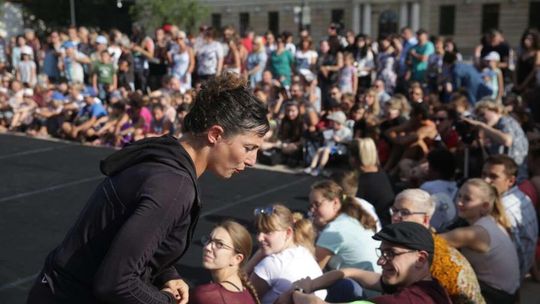 La Main S’Affaire – All Right