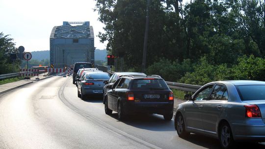 Remont starego mostu na Wiśle w Puławach